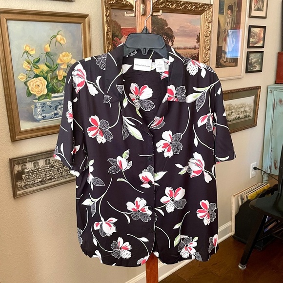 Alfred Dunner women’s plus size short sleeve floral button top 16 black white - Picture 2 of 7